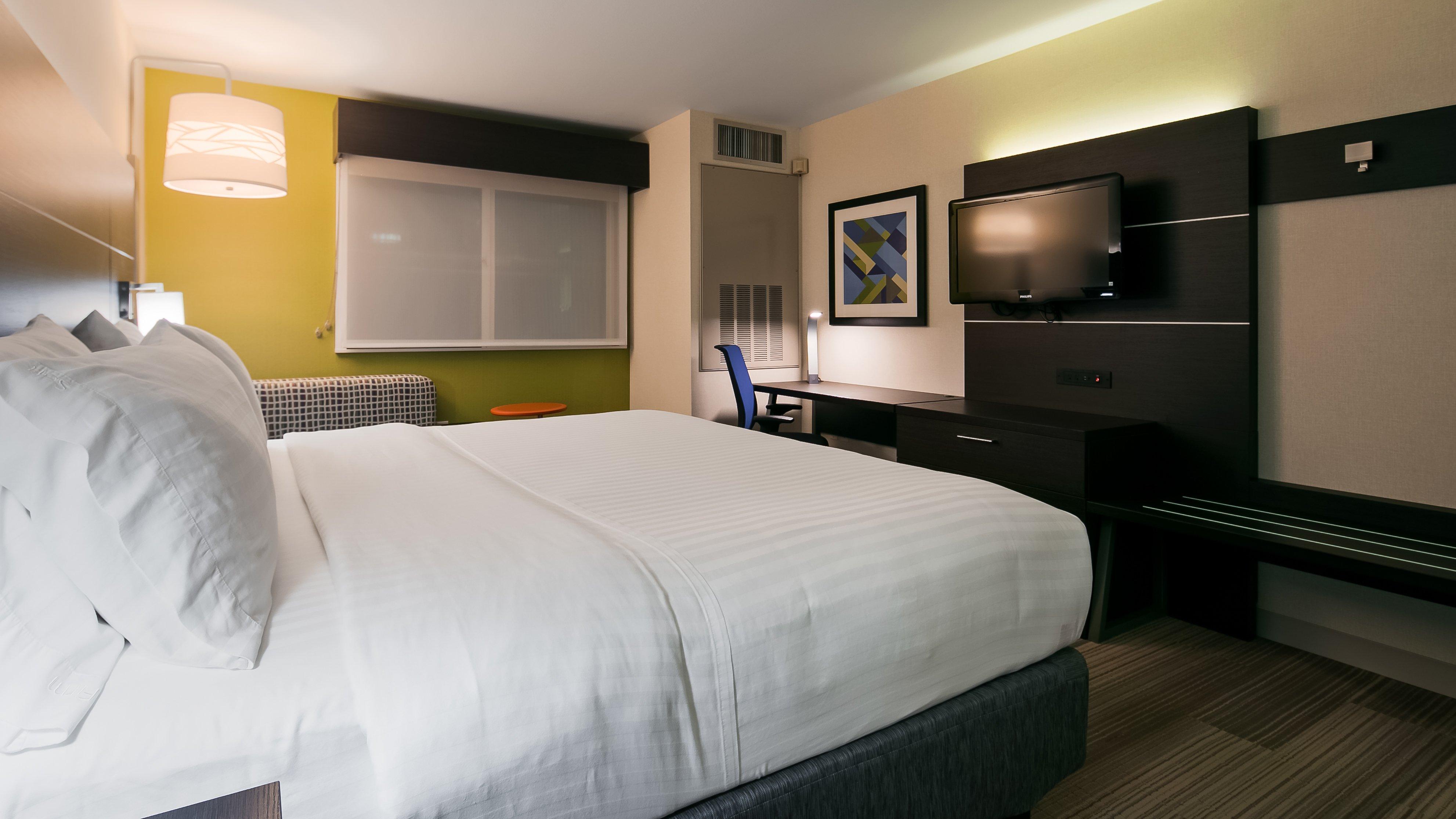 Holiday Express & By Ihg Hotel Everett